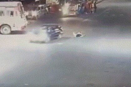 Viral video road accident Lucknow