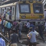 Mumbai Local Train Accident :मुंबई लोकल ने ली एक और जान!