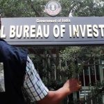 CBI Caught Income Tax Officer Taking Bribe : आयकर अधिकारी को 4 लाख रुपये की रिश्वत लेते रंगे हाथों किया गिरफ्तार