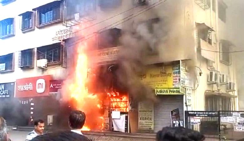 Virar Food Joint Fire Incident : अब एक अल्पाहार की दुकान जलकर ख़ाक; शहर में अगलगी की घटनाएं बदस्तूर जारी