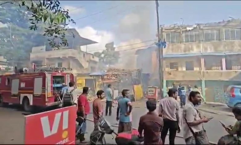 Mumbai: The matter of boiler blast in Dombivali area adjacent to Mumbai had not yet cooled down when another dangerous blast occurred today, this blast happened in a Chinese shop in which 9 people have been injured, out of which the condition of two is said to be critical.