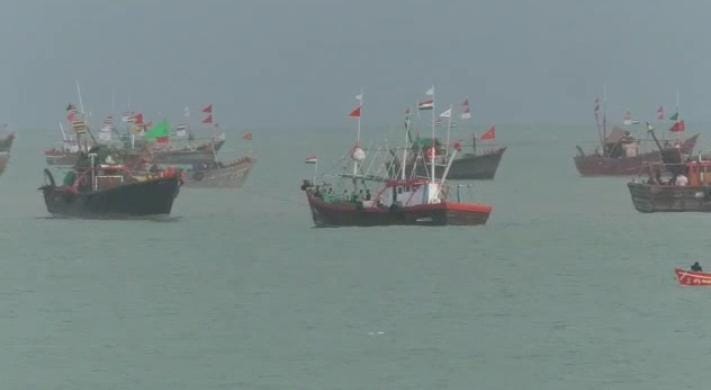 Suspicious Boat Seen On Palghar Beach