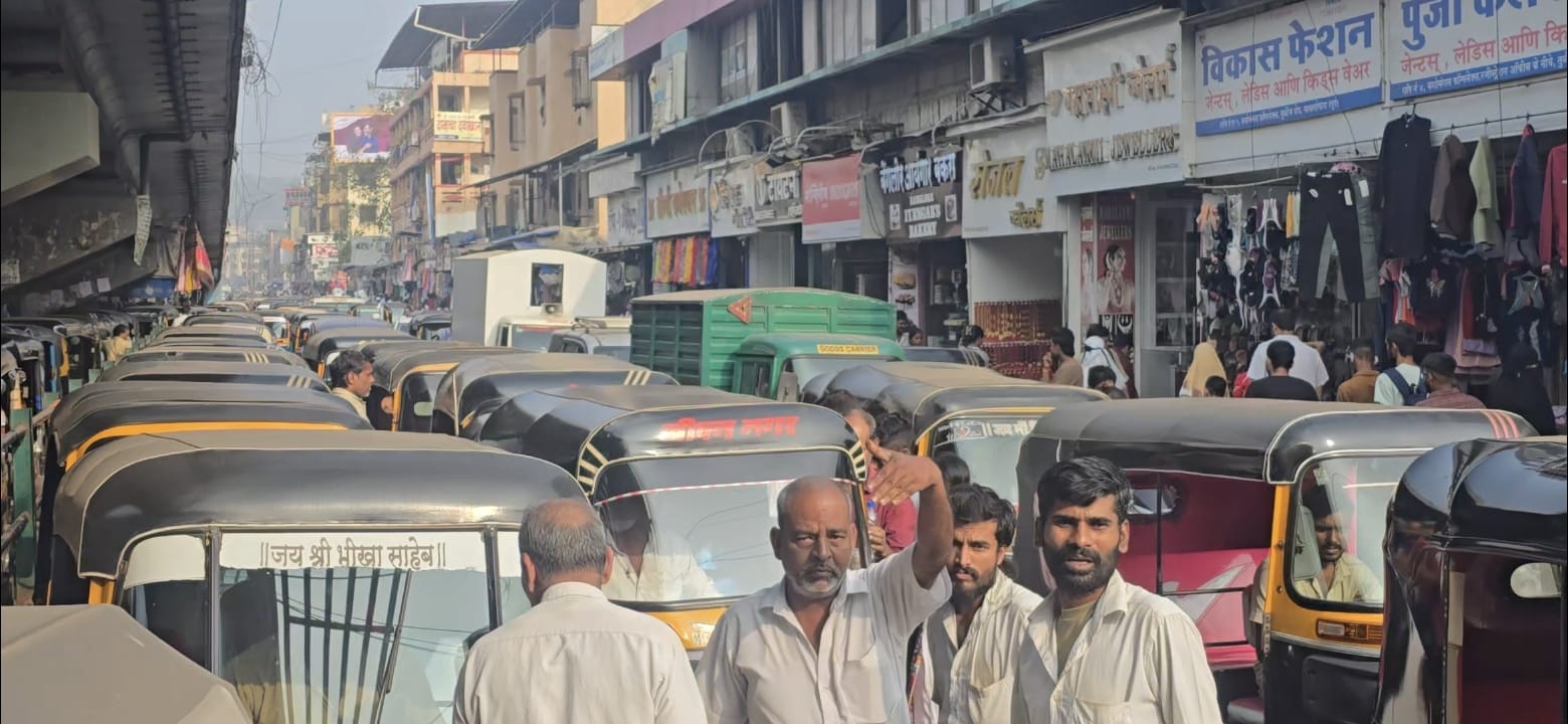 Traffic chaos in Nalasopara