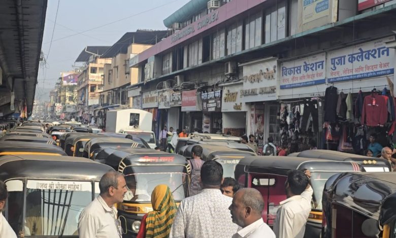 Traffic chaos in Nalasopara