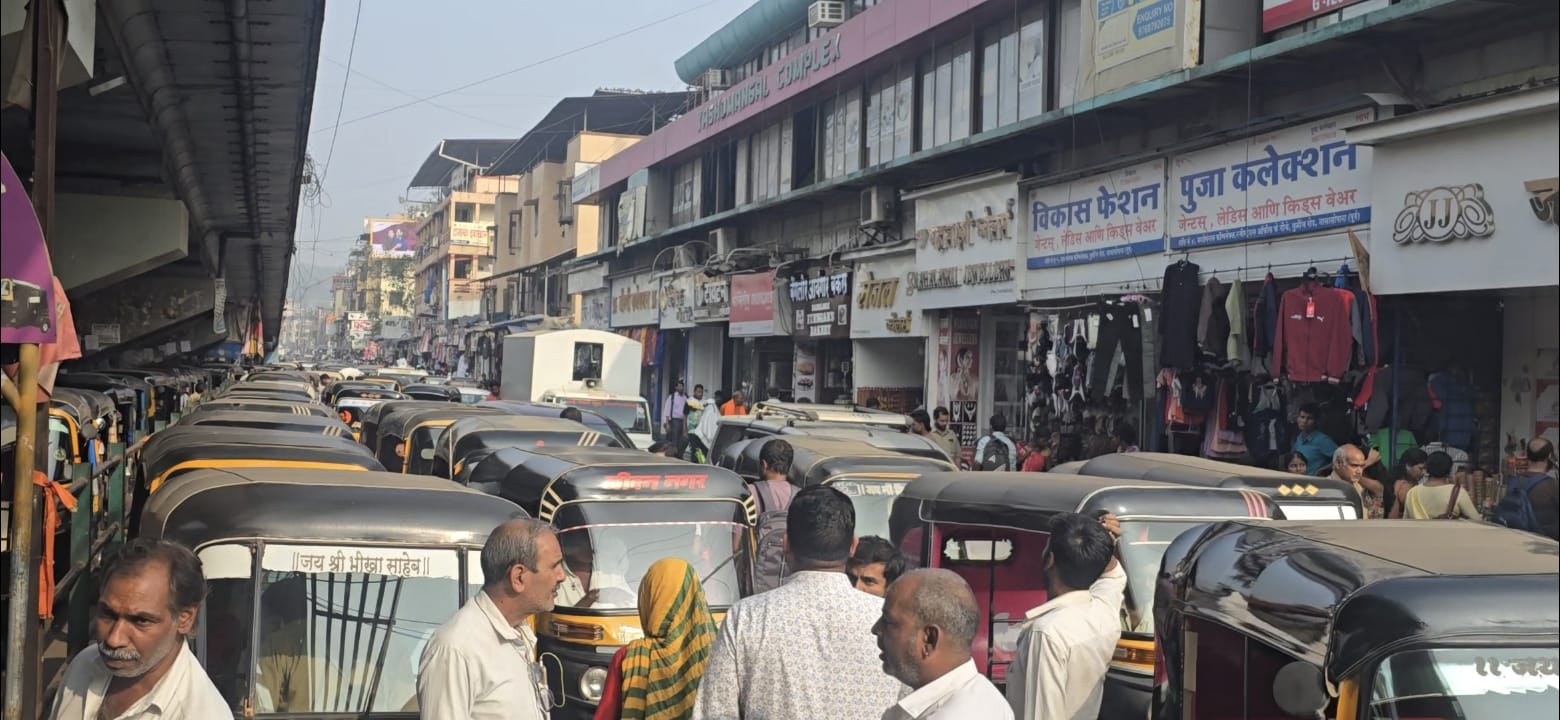 Traffic chaos in Nalasopara