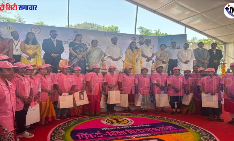 Pune: 'पिंक ई-रिक्शा' को मिलेगा पूरक सेवा का दर्जा: अजित पवार का ऐलान 1 Pune:'पिंक ई-रिक्शा' को मिलेगा पूरक सेवा का दर्जा: अजित पवार का ऐलान