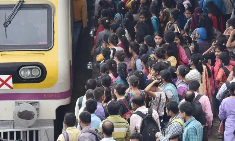 13 अप्रैल को Mega Block: मध्य और पश्चिम रेलवे की सेवाएं प्रभावित 1 Mega Block