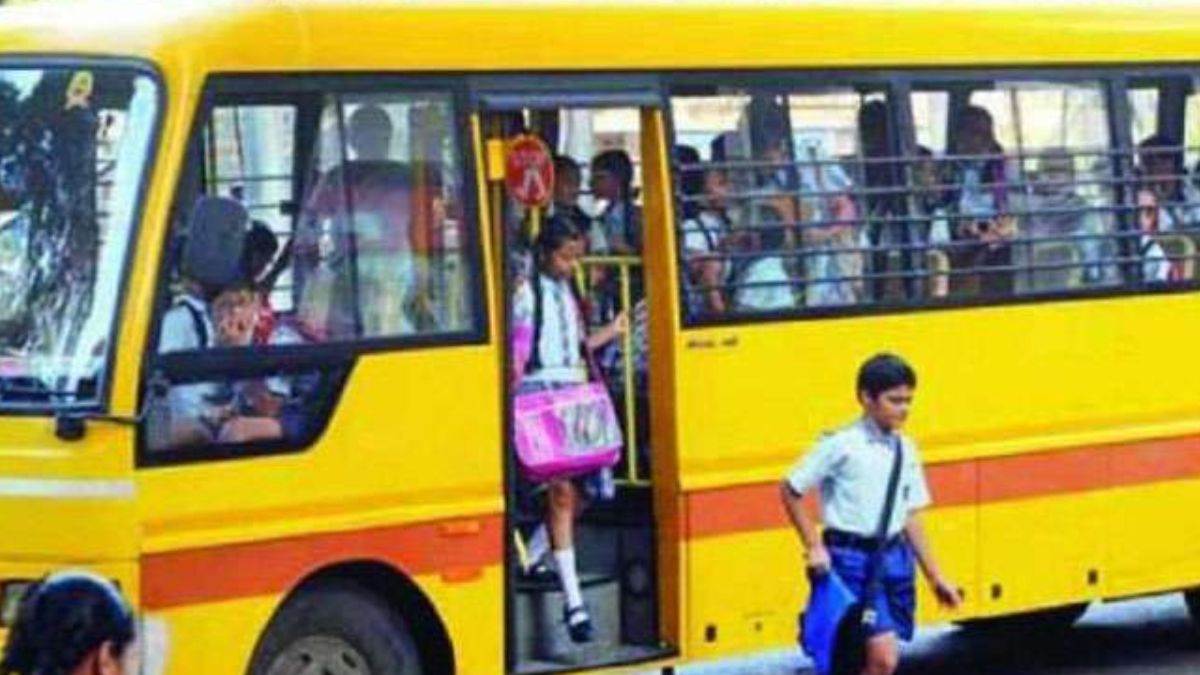 मुंबई में 1 जुलाई से स्कूल और प्राइवेट बसें बंद रहेंगी, बस चालकों ने ट्रैफिक जुर्माने और सड़क मरम्मत को लेकर हड़ताल का ऐलान किया