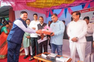 Devendra Fadnavis in Palghar
