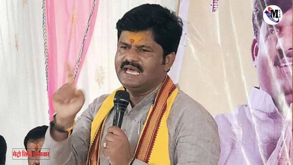 मुंबई के आजाद मैदान में ईसाई समुदाय द्वारा गोपीचंद पदलकर के बयान के खिलाफ धरना