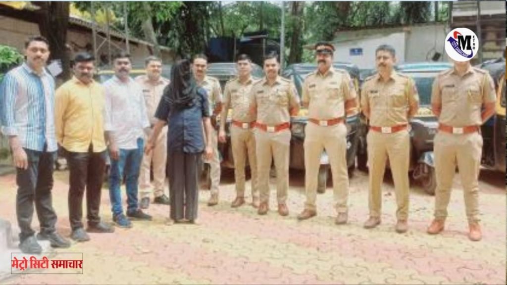 "मालाड ईस्ट में कूरार पुलिस द्वारा पकड़े गए चोरी के रिक्शे"