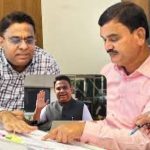 "मुंबई में उर्दू साहित्य अकादमी से जुड़ी सरकारी बैठक की तस्वीर"