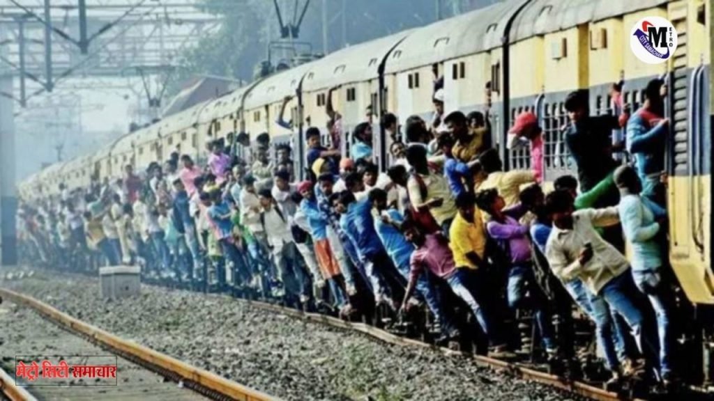 मुंबई लोकल ट्रेन में भारी भीड़ और यात्री सुरक्षा की चिंता