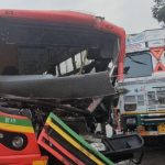 "वानराई पुलिस स्टेशन के पास ट्रक से टकराई BEST बस"