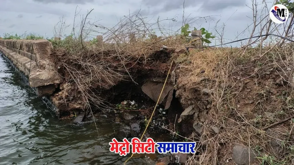 सोलापुर में उजनी बाँध पर स्थित 170 साल पुराना पुल एक हिस्सा ढहा, यातायात अभी भी चालू