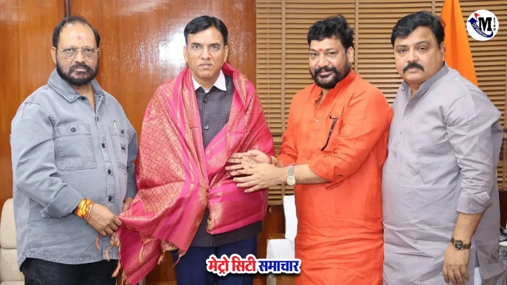 फिल्म मजदूरों की समस्याओं पर श्रम मंत्री से बातचीत