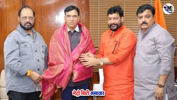 फिल्म मजदूरों की समस्याओं पर श्रम मंत्री से बातचीत