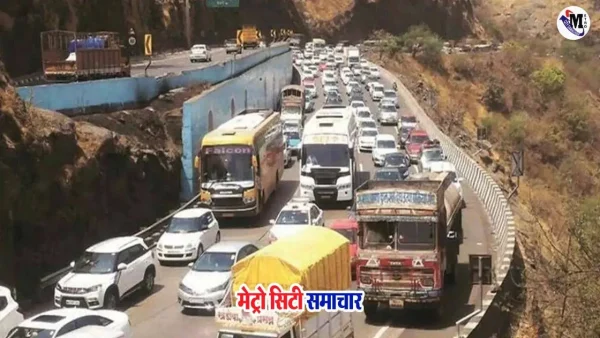 ठाणे गायमुख घाट पर सड़क डामरीकरण कार्य बारिश से स्थगित