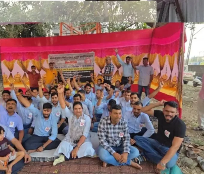 AILRSA 48-Hour Fast Protest at Vasai Road Crew Lobby