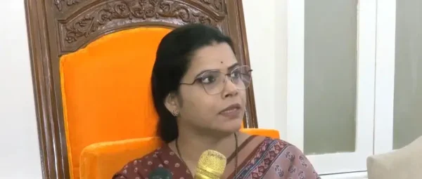 14 फीट से ऊंची झुग्गियों को गिराने पर बीएमसी मेयर रितु तावड़े ने जताया विरोध, कहा- घर गिराने के पक्ष में नहीं
