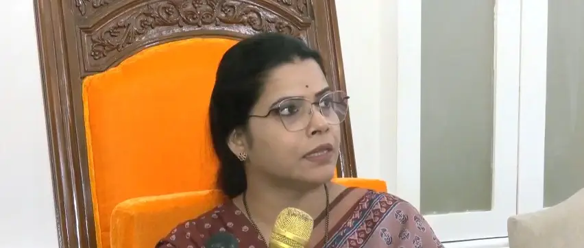 14 फीट से ऊंची झुग्गियों को गिराने पर बीएमसी मेयर रितु तावड़े ने जताया विरोध, कहा- घर गिराने के पक्ष में नहीं